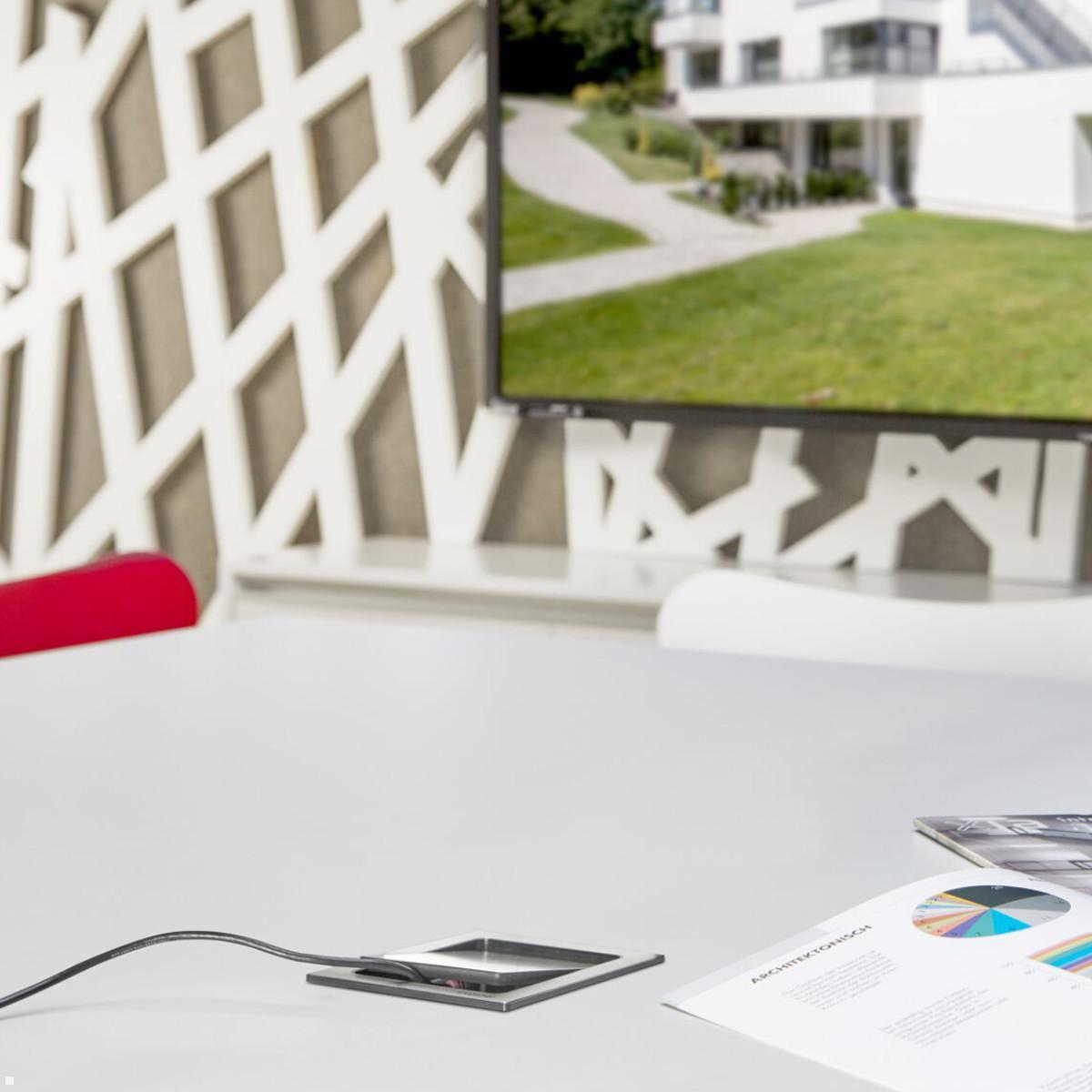 EVOline Port Push Cuisine 3-fach Einbausteckdose, Anwendung geschlossen 