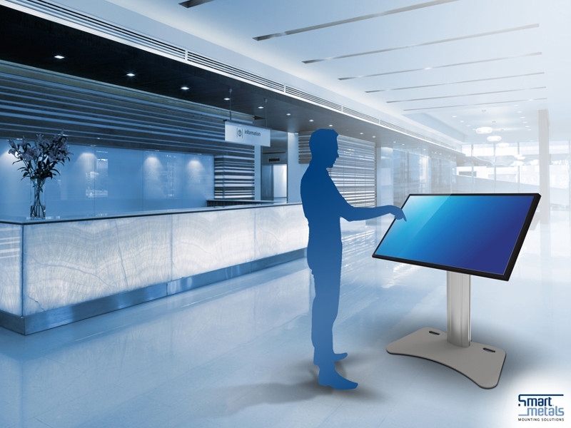 SmartMetals mobiler Monitor Trolley 65 Zoll neigbar 350mm Anwendungsbeispiel