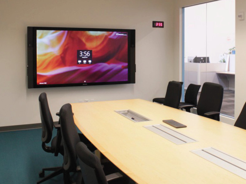peerless SF680-HUB Surface Hub 84" Konferenzraum
