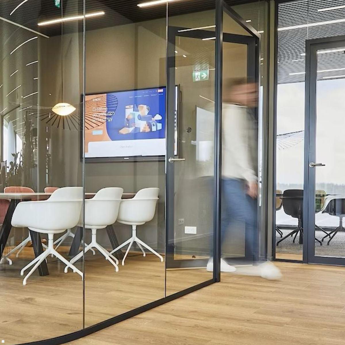 Predia Touch Swift 55 Zoll Touchscreen 4K LED Monitor Android Anwendung Konferenzraum